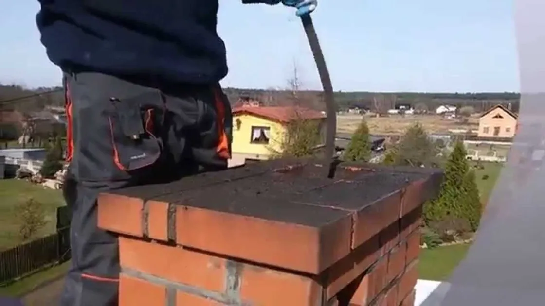 Zdjęcie Czy szlamowanie komina jest dobre? Korzyści i wady - poradnik