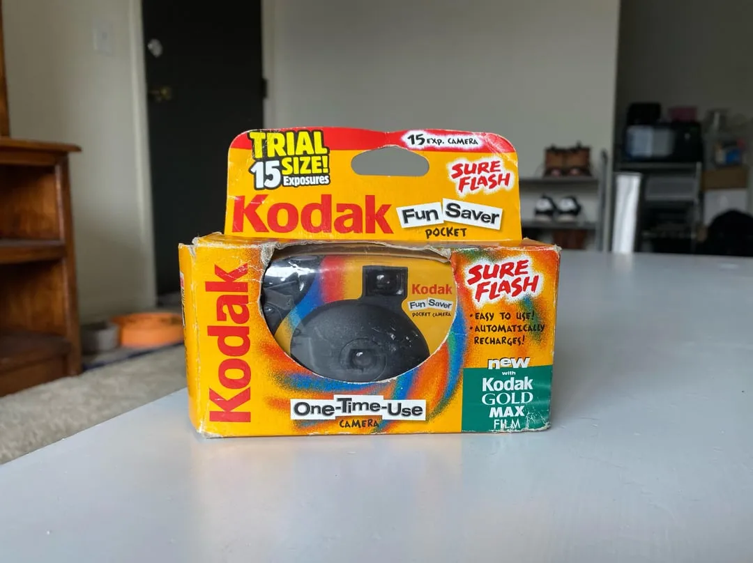 Zdjęcie Jak wywołać zdjęcia z aparatu jednorazowego Kodak bez błędów
