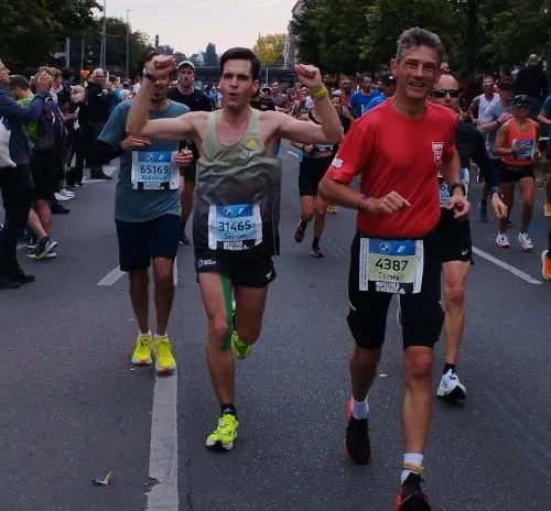 Zdjęcie Co jeść po maratonie, aby szybko się zregenerować i uniknąć błędów