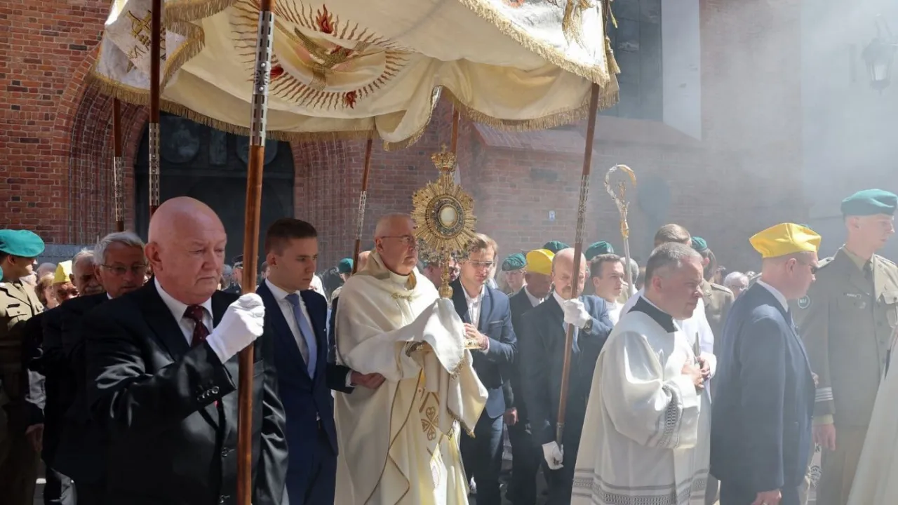 Zdjęcie Czy w Boże Ciało trzeba iść do kościoła? Obowiązek i konsekwencje