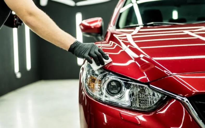 Zdjęcie Jak położyć ceramikę na auto i uniknąć najczęstszych błędów