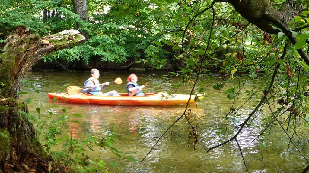 Zdjęcie Spływ kajakowy Olsztyn: Trasy, Ceny i Poradnik Organizacyjny