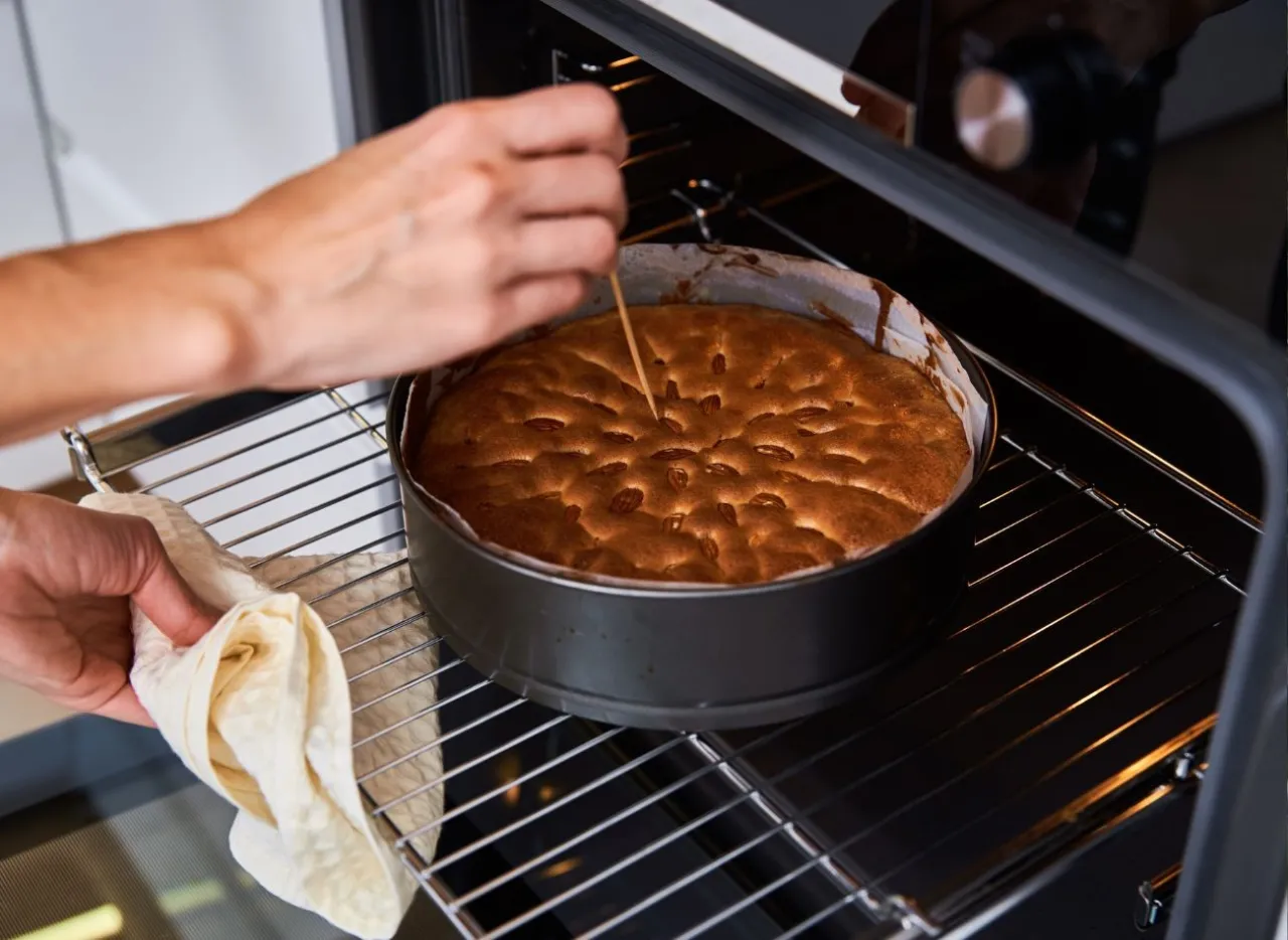 Zdjęcie Ile prądu zużywa piekarnik? Sprawdź, jak obniżyć rachunki za energię