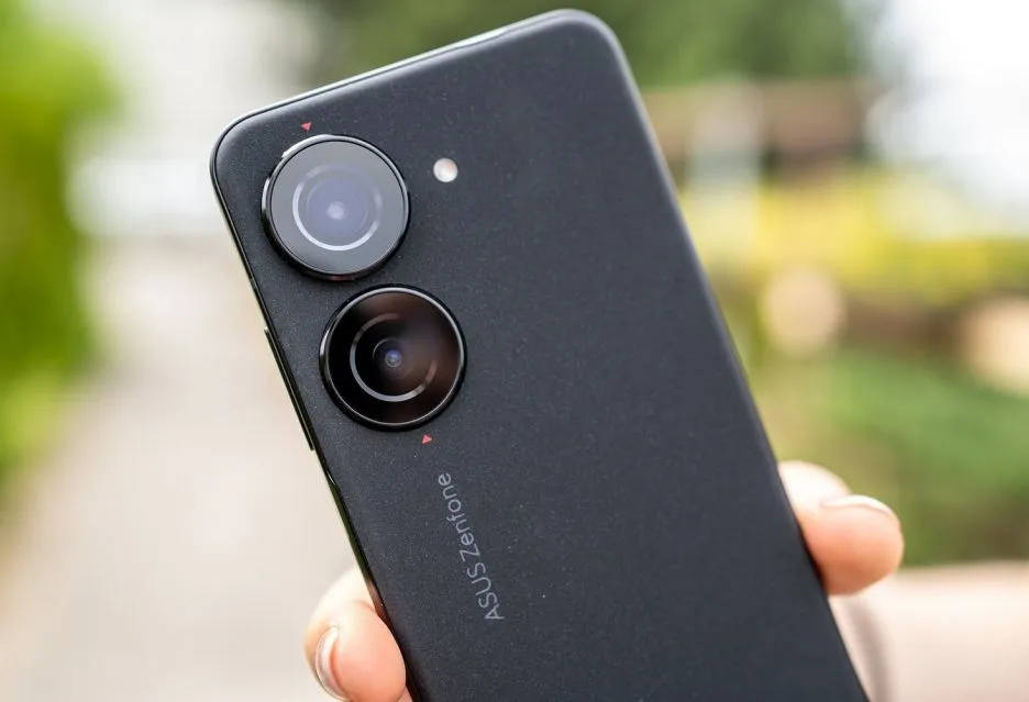 Zdjęcie ASUS Zenfone 10 recenzja: Czy warto zainwestować w ten smartfon?