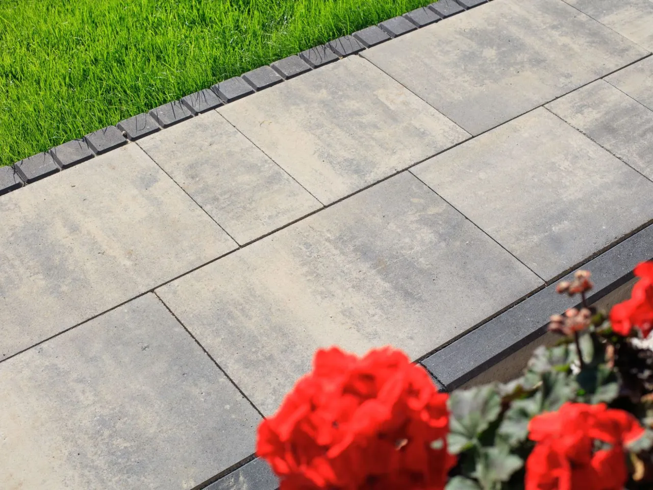 Zdjęcie Chodnik jak zrobić: proste kroki, które zaoszczędzą Twój czas