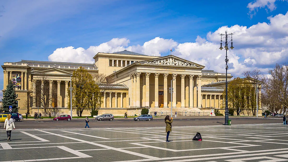 Zdjęcie Muzeum Sztuk Pięknych w Budapeszcie: Historia, Zbiory i Atrakcje