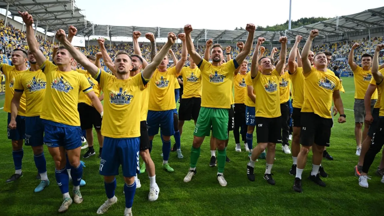 Zdjęcie Jakie drużyny awansowały do ekstraklasy? Zaskakujące wyniki sezonu