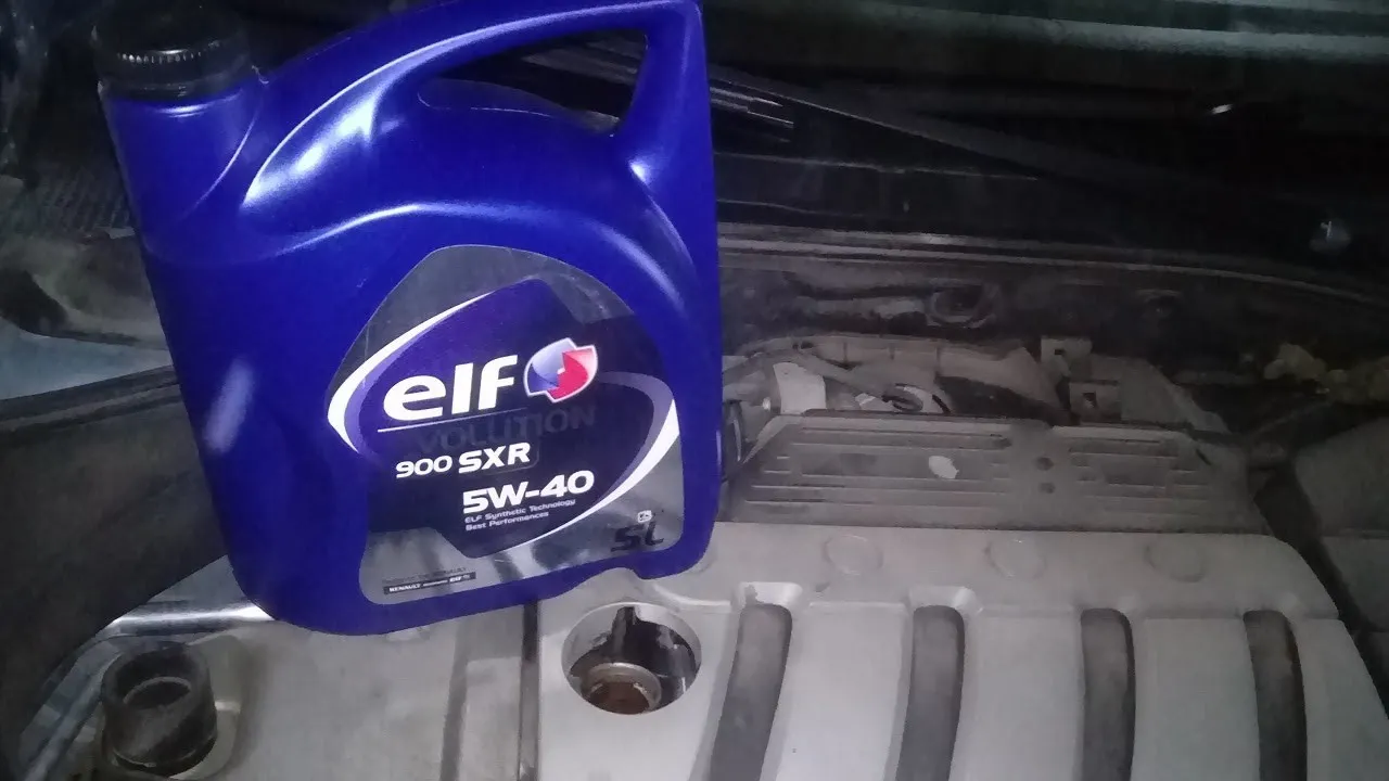 Zdjęcie Jaki olej do Renault Clio 3 1.2 benzyna, aby uniknąć kosztownych napraw?