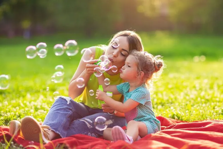 Zdjęcie Mądre życzenia na Dzień Dziecka, które wzruszą i zainspirują dzieci