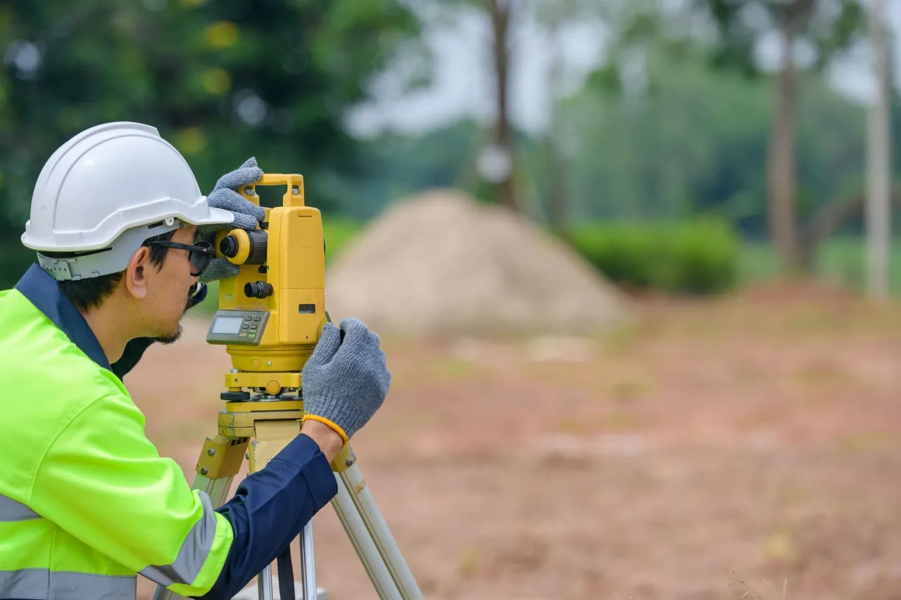 Zdjęcie Ile kosztuje podział domu przez geodetę? Sprawdź, co wpływa na ceny