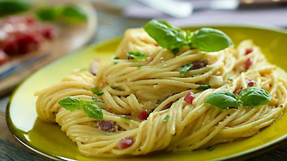 Zdjęcie Przepis na spaghetti carbonara - prosty sposób na idealne danie