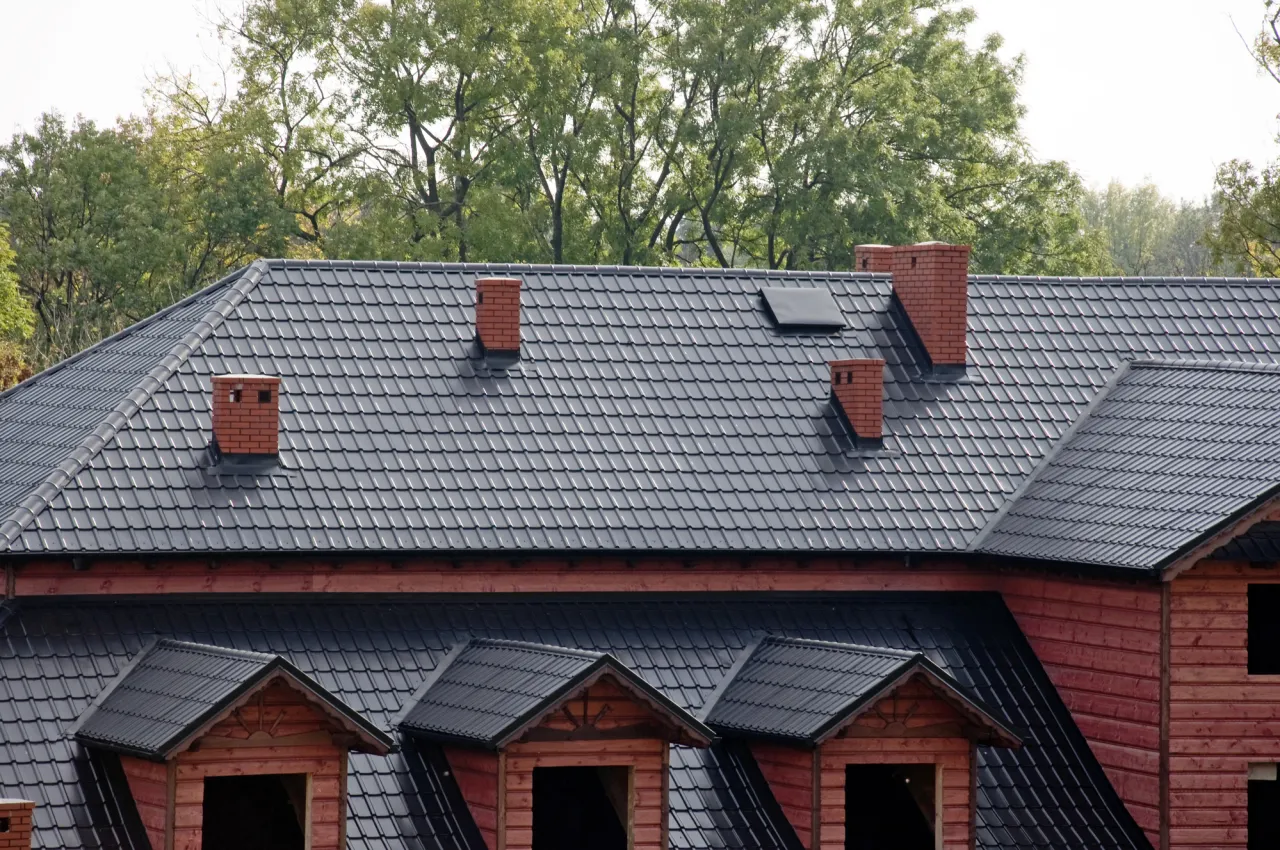 Zdjęcie Dach kopertowy - zalety, konstrukcja i zastosowanie w budownictwie