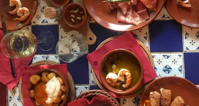 Zdjęcie Ile kosztuje lampka wina w restauracji? Ceny, które Cię zaskoczą