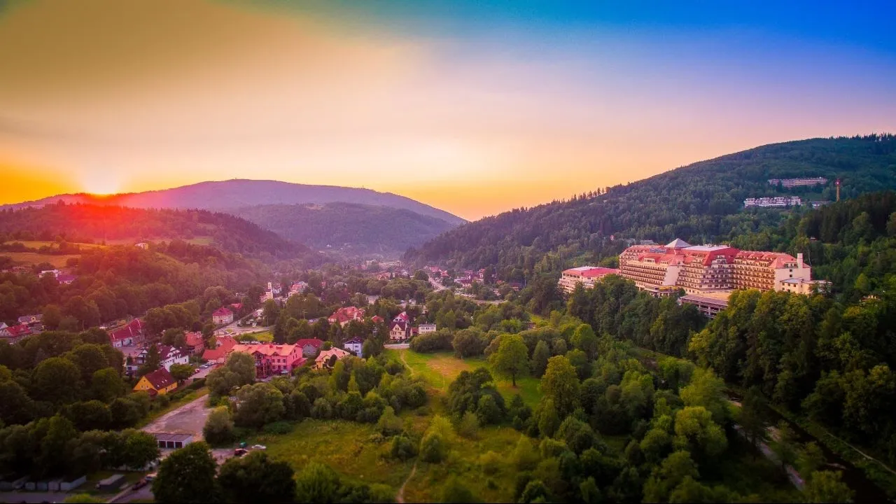 Zdjęcie Hotel Gołębiewski w Wiśle – kiedy powstał i jak się zmieniał?