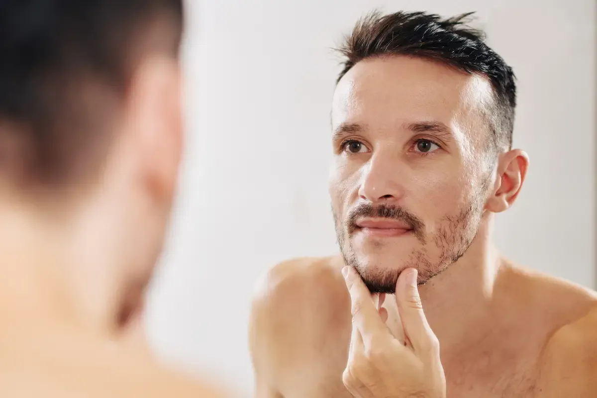 Zdjęcie Jak zagęścić zarost na brodzie – sprawdzone metody i porady
