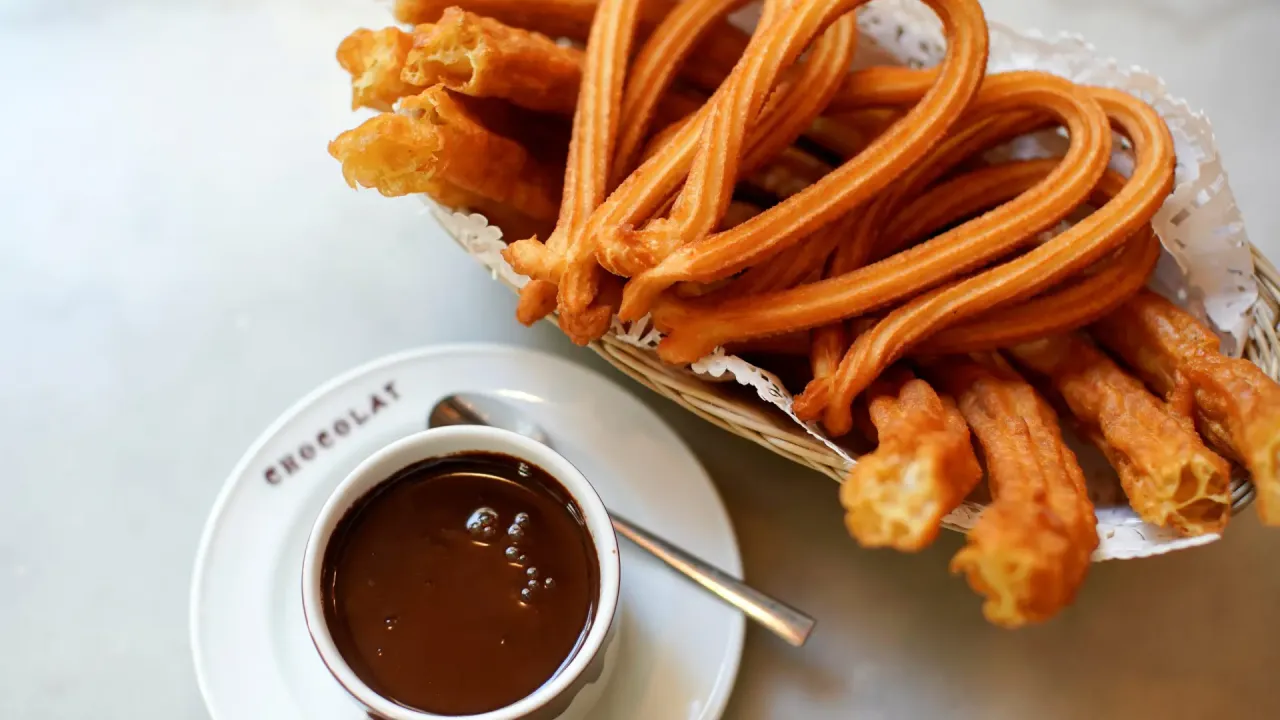 Zdjęcie A qué hora abren las churrerías y cómo no perderte sus delicias