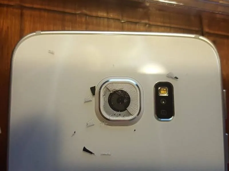 Zdjęcie Ile kosztuje wymiana aparatu w telefonie Samsung? Sprawdź ceny napraw!