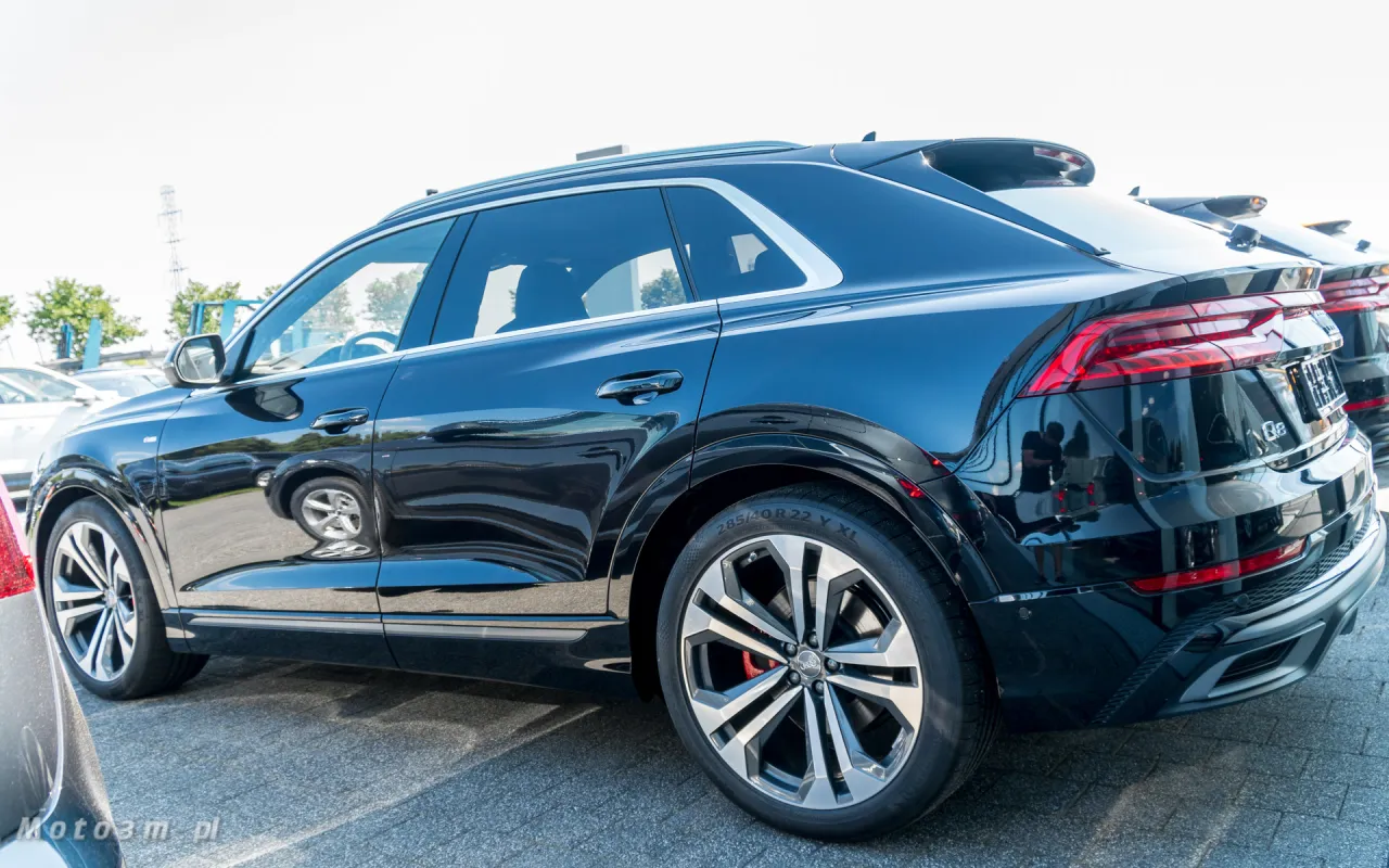 Zdjęcie Audi SUV Q8: Luksusowy kolos o sportowym charakterze