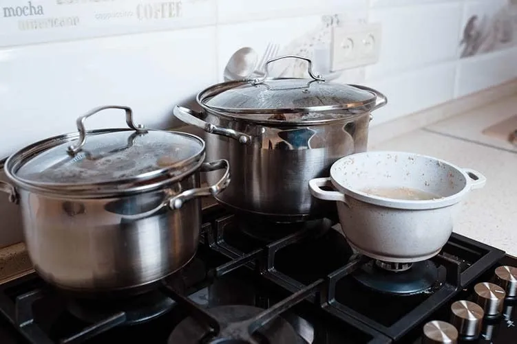 Zdjęcie Szkodliwość garnków aluminiowych: fakty i mity na ich temat
