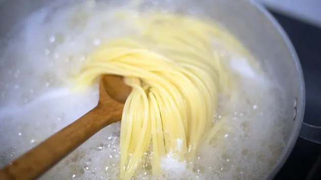 Zdjęcie Jak idealnie ugotować makaron spaghetti al dente i uniknąć błędów