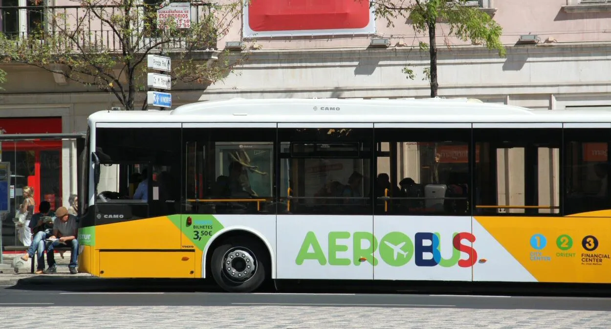 Zdjęcie Jak dojechać z lotniska Lizbona do centrum - najlepsze opcje transportu
