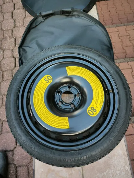 Zdjęcie Gdzie jest koło zapasowe w BMW X1? Sprawdź, zanim będzie za późno