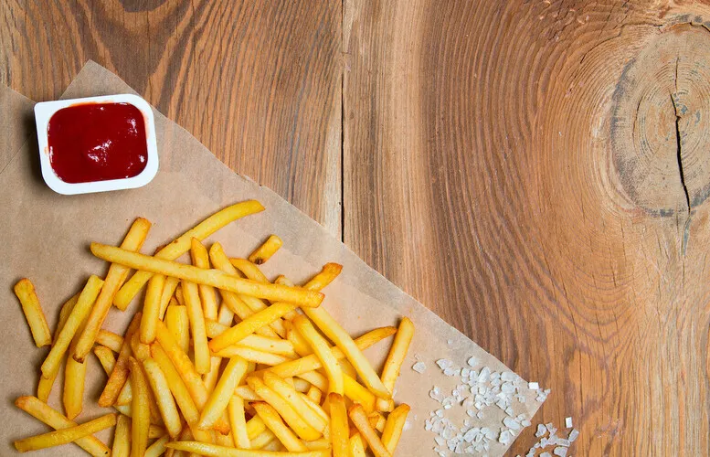 Zdjęcie Jak smażyć mrożone frytki na patelni, by były chrupiące i smaczne