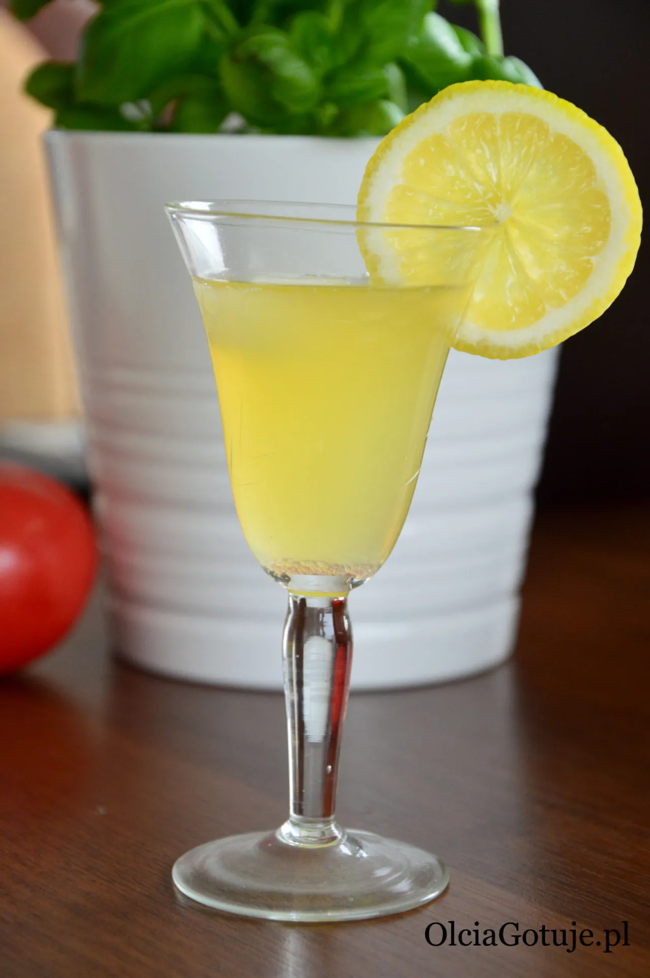 Zdjęcie Kolano pszczoły drink - przepis na orzeźwiający napój na każdą okazję