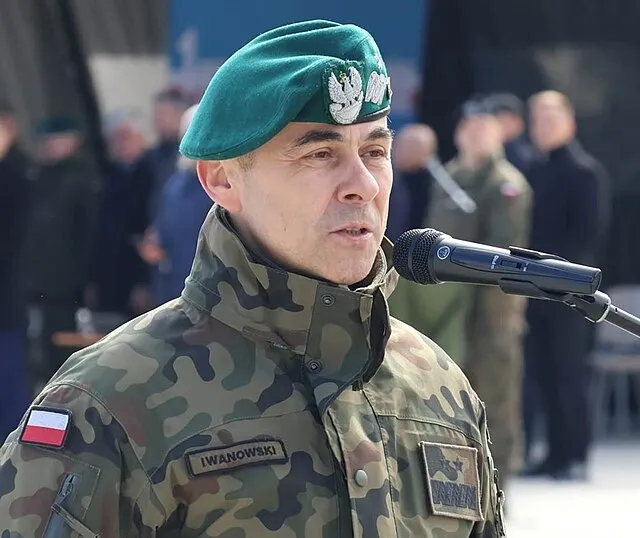Zdjęcie Generał Iwanowski: Kluczowa postać w obronności Polski i armii