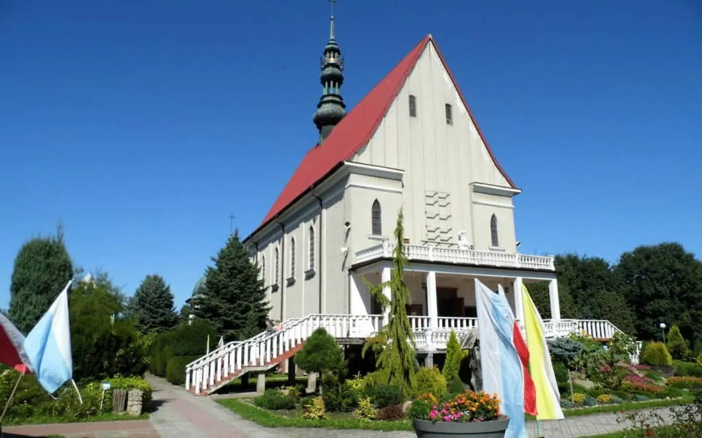 Zdjęcie Msze w sanktuarium Kałków-Godów – pełny harmonogram i szczegóły