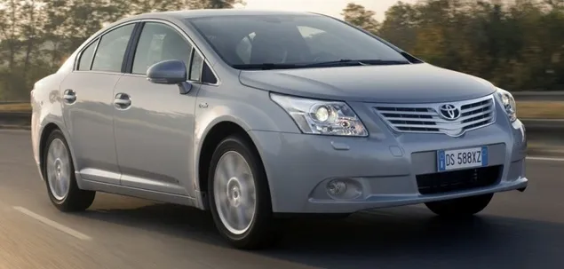 Zdjęcie Toyota Avensis jaki silnik wybrać, aby uniknąć wysokich kosztów?