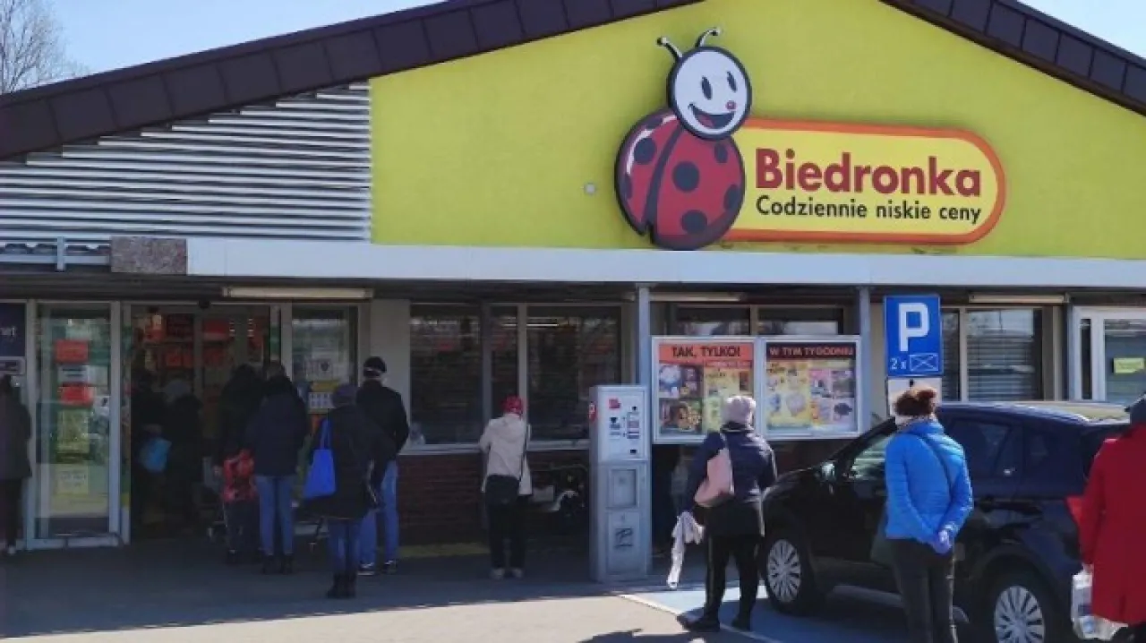 Zdjęcie Czy w Jastrzębiej Górze jest Biedronka? Sprawdź, gdzie ją znajdziesz