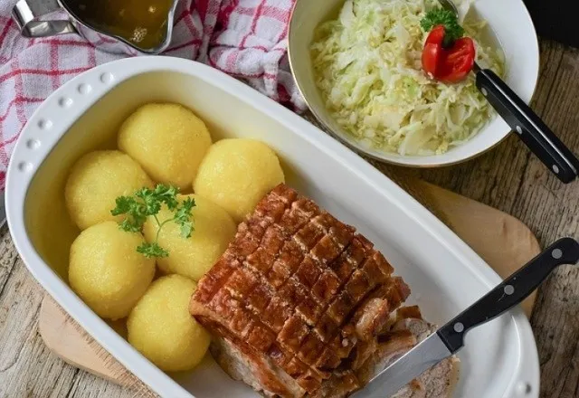 Zdjęcie Gdzie zjeść w Busku-Zdroju? Odkryj najlepsze restauracje i smaki
