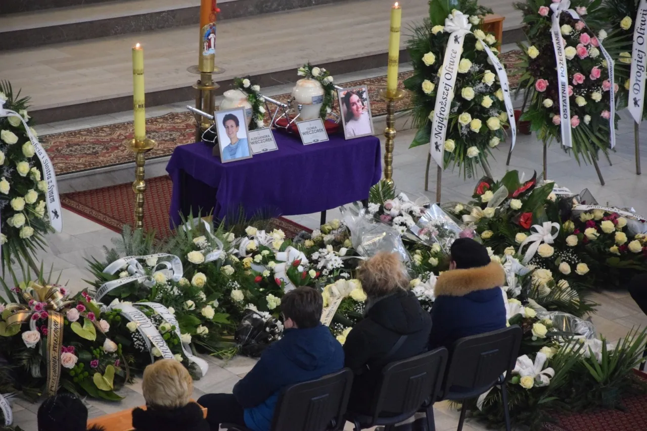 Zdjęcie Jak sprawdzić datę pogrzebu w Częstochowie i uniknąć nieporozumień