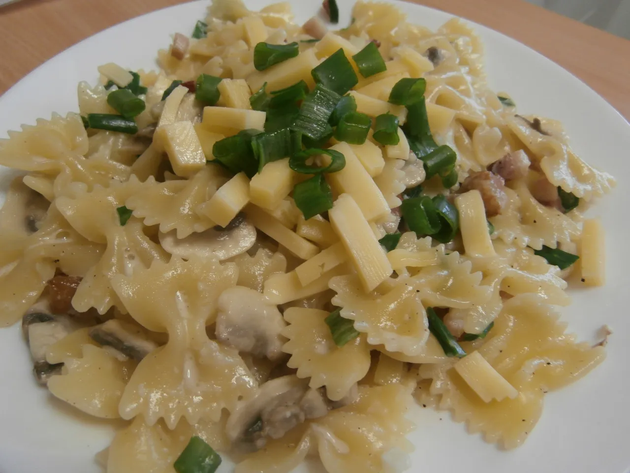 Zdjęcie Penne boscaiola - pyszny przepis na makaron z grzybami i boczkiem
