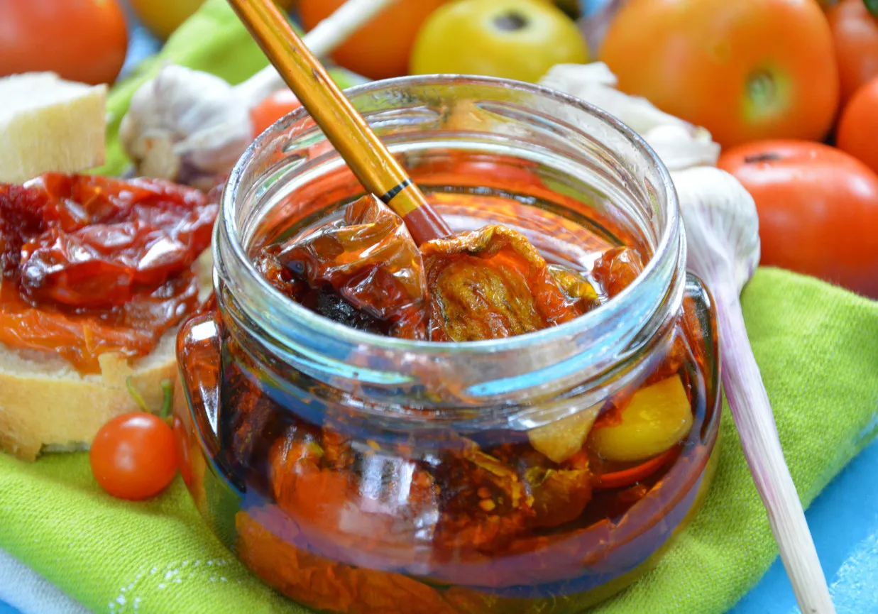 Zdjęcie Jak zrobić suszone pomidory w oliwie – prosty przepis na smaki