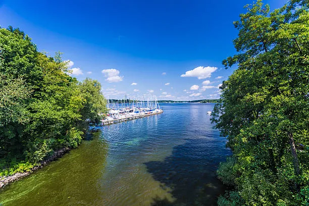 Zdjęcie Największe jezioro w Berlinie: odkryj uroki Müggelsee i innych jezior