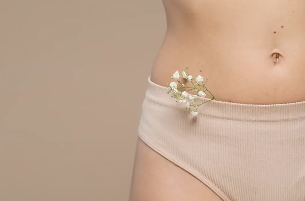 Zdjęcie Jak wygląda depilacja bikini? Poznaj metody, które zminimalizują ból