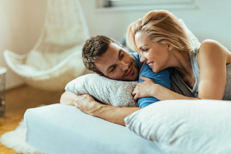 Zdjęcie Dlaczego będąc w związku myślę o innym? Zrozum swoje uczucia