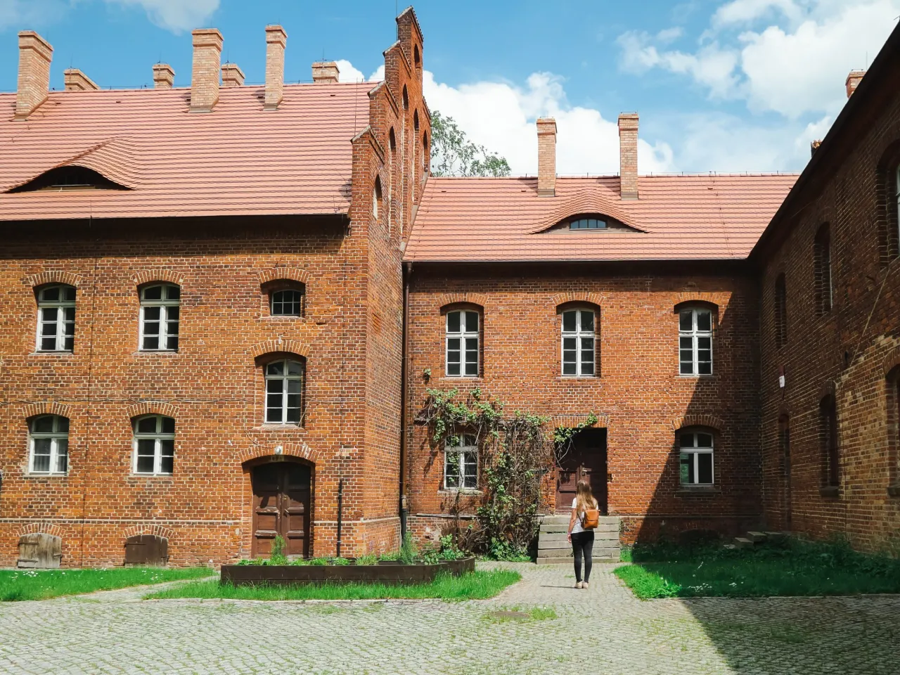 Zdjęcie Zamek w Sztumie: Fascynująca Historia i Architektura Średniowiecznej Warowni