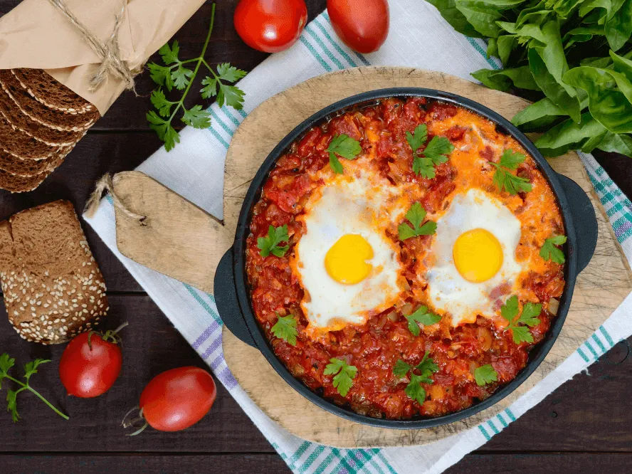 Zdjęcie Szakszuka to orientalne śniadanie, które odmieni dzień! Przepis