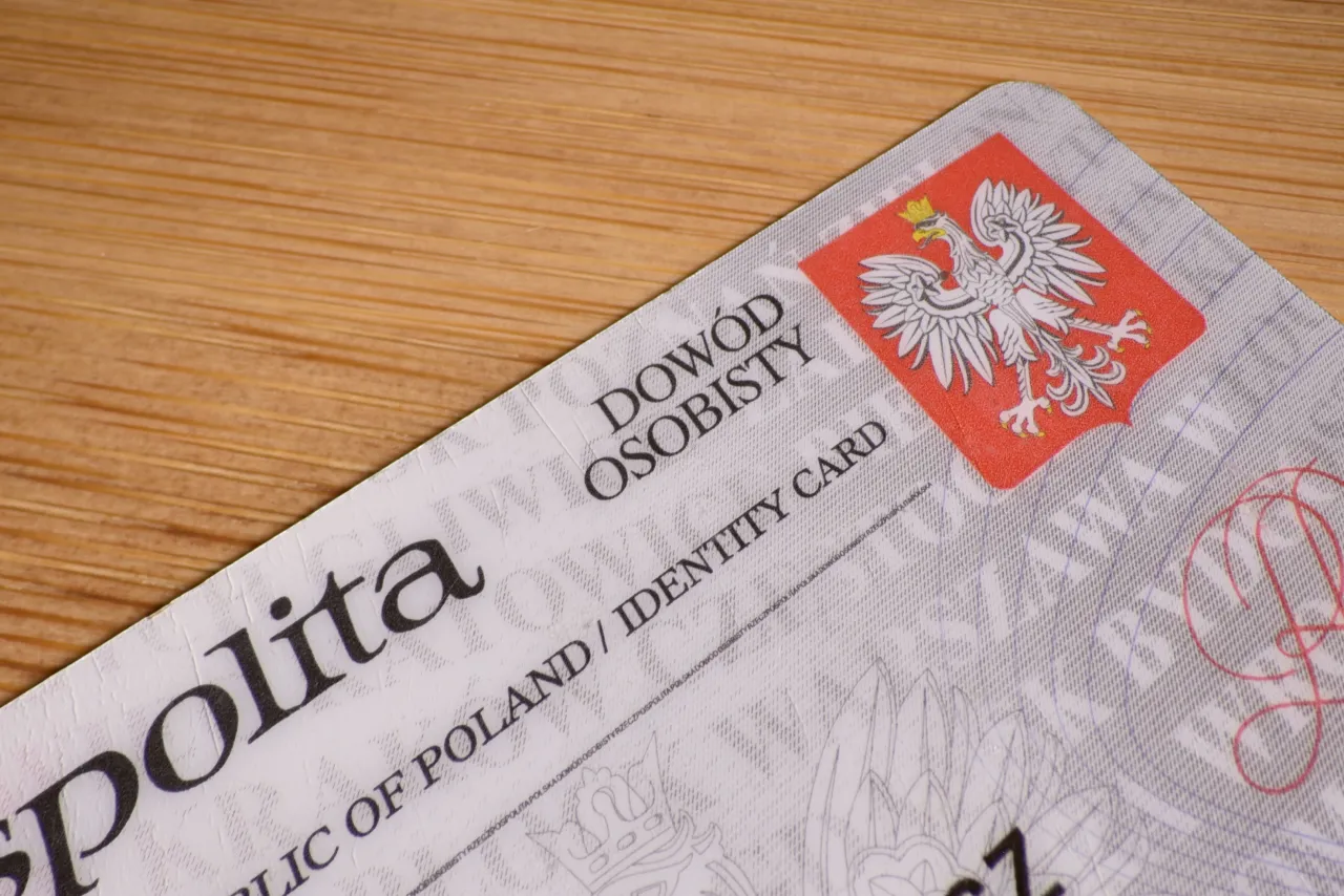 Zdjęcie Jak wypełnić wniosek o dowód dla dziecka - uniknij najczęstszych błędów