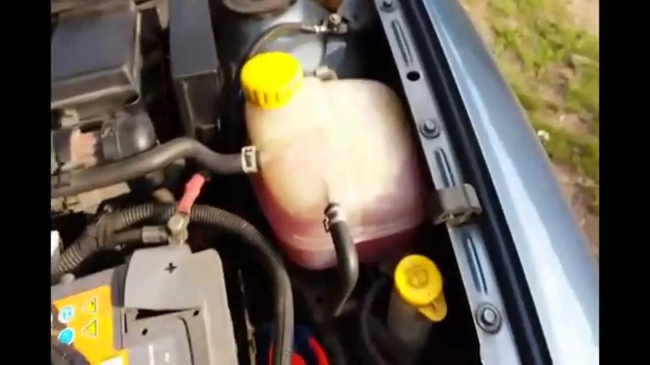 Zdjęcie Ile płynu do chłodnicy potrzebuje Opel Vectra C 1.9? Sprawdź teraz!