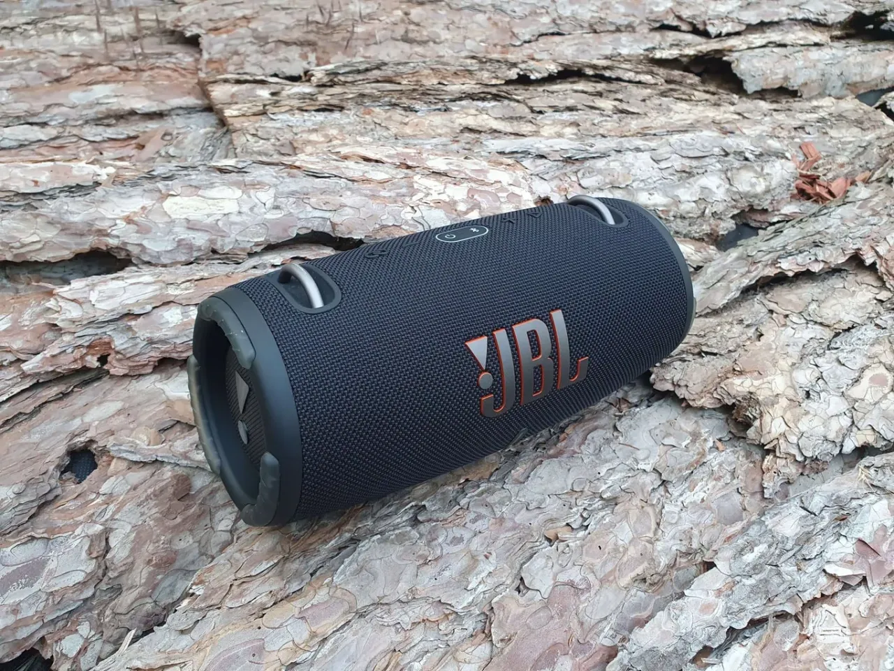 Zdjęcie JBL Xtreme 3 ile ma wat? Poznaj moc i jakość dźwięku tego głośnika