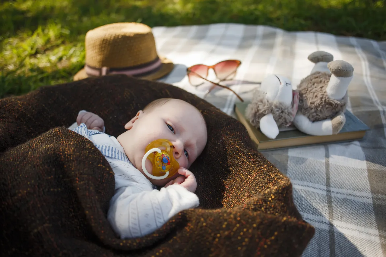 Zdjęcie Codzienne spacery z niemowlakiem: Praktyczny poradnik dla rodzic&oacute;w