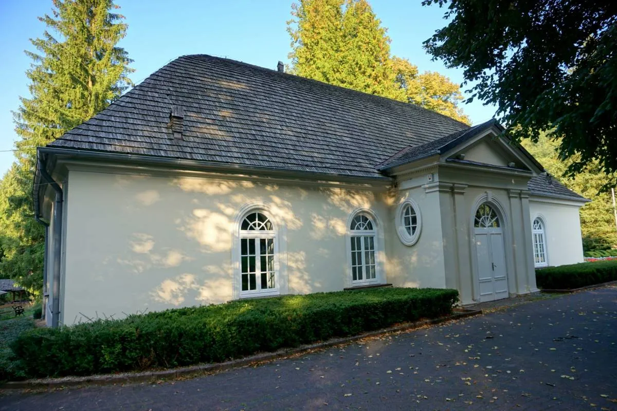 Zdjęcie Duszniki Zdrój Dworek Chopina - Historia, Wydarzenia i Zwiedzanie
