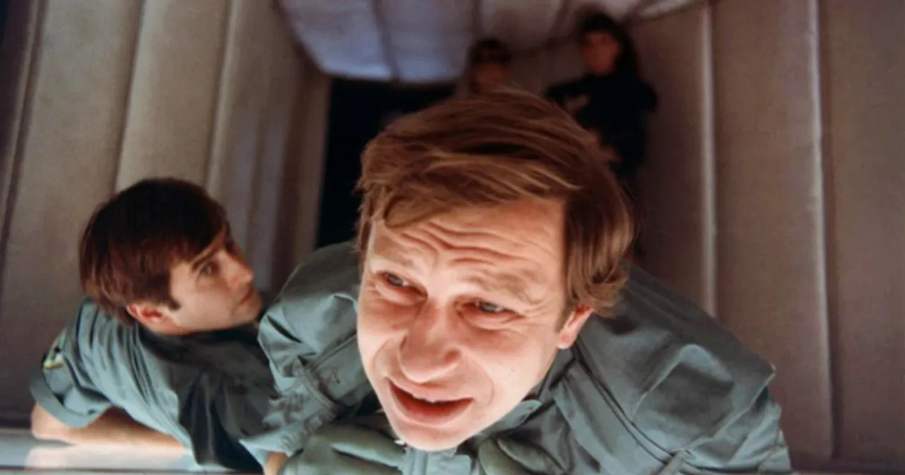 Zdjęcie Cytat A kto umarł, ten nie żyje - znaczenie i kontekst w filmie Psy