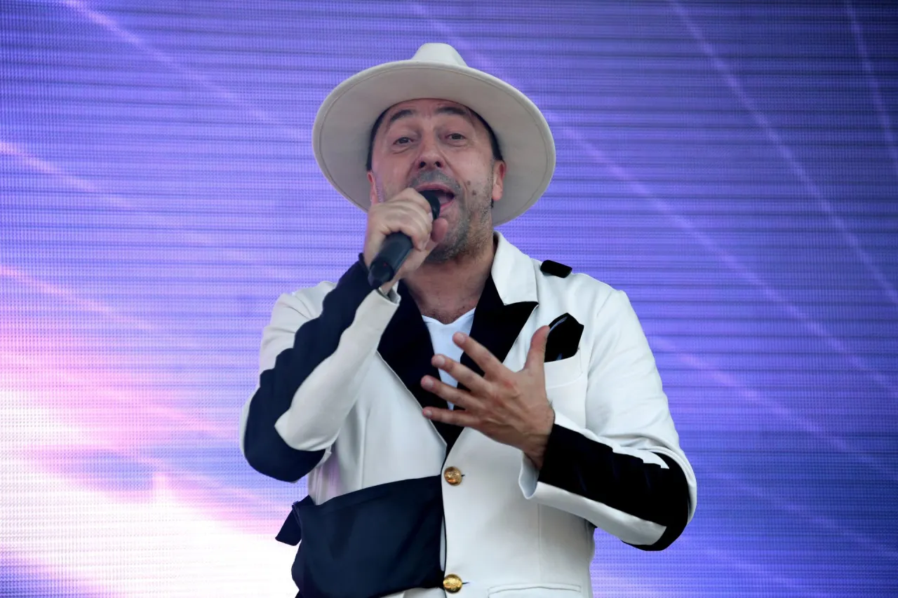Zdjęcie Ile kosztuje wynajęcie zespołu Akcent na wesele? Sprawdź ceny i usługi