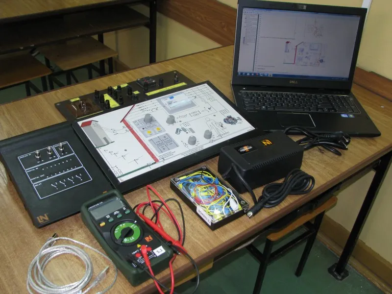 Zdjęcie Technik elektryk - jakie przedmioty rozszerzone są kluczowe dla kariery?