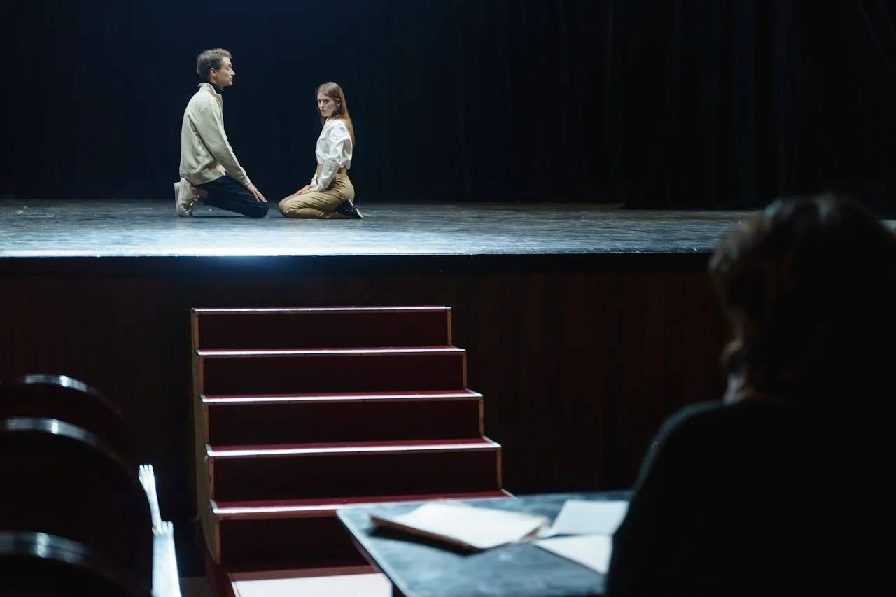 Zdjęcie Jak powstaje spektakl teatralny - odkryj tajemnice produkcji na scenie